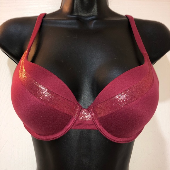 Victoria's Secret Red Bra and Panty Set - Picture 3 of 11